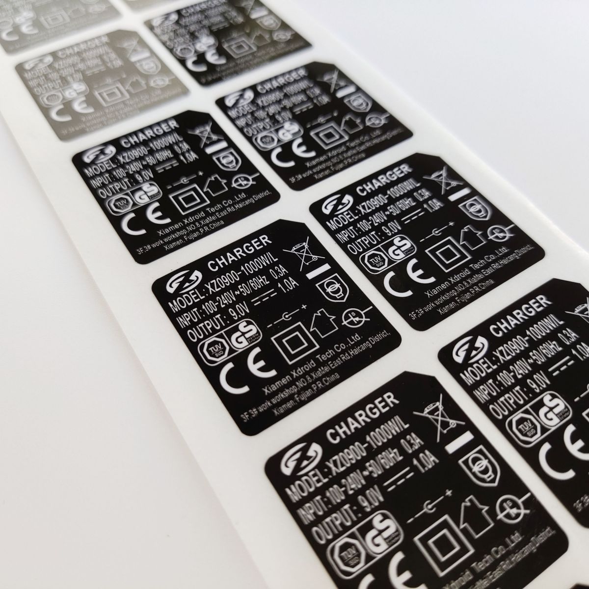 Tem nhãn decal dán thiết bị điện tử
